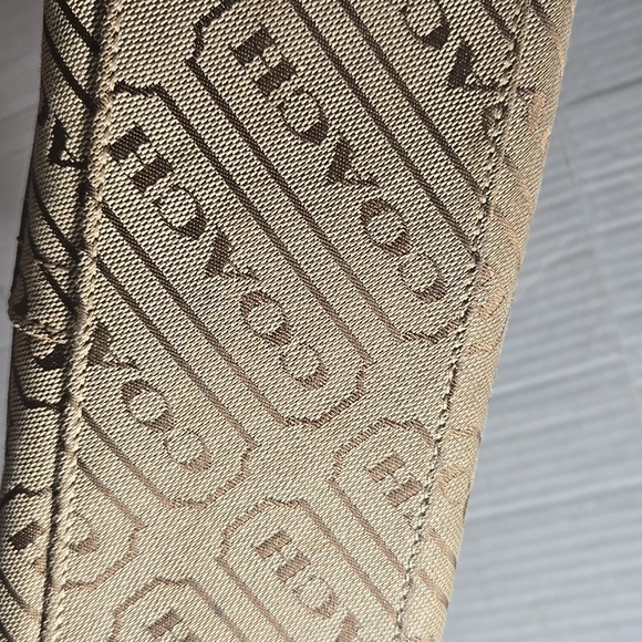 Coach Mini - Picture 5 of 12